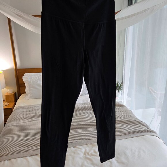 ATHLETA Elation Ultra High Rise Leggings in Black SIZE SMALL - Picture 2 of 10